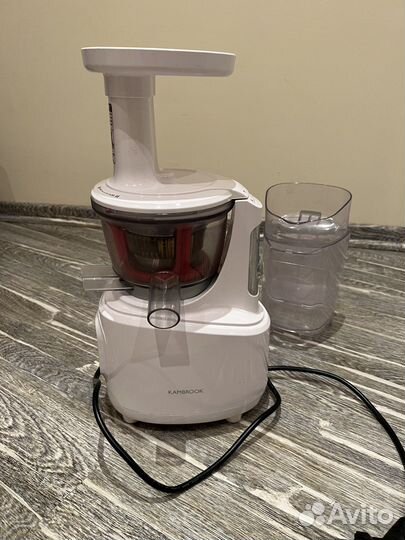 Шнековая соковыжималка Kambrook AJM401