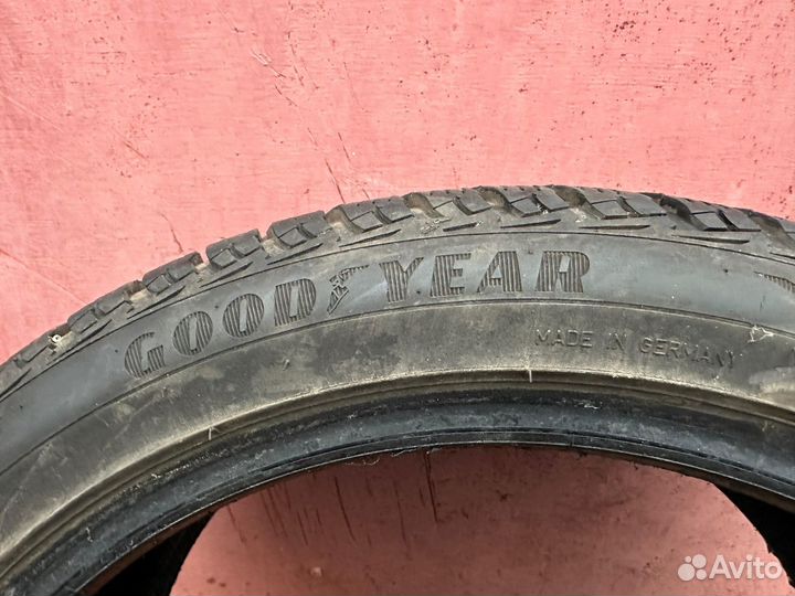 Goodyear UltraGrip 2 225/45 R18 95