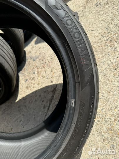 Yokohama Advan Fleva V701 275/35 R19