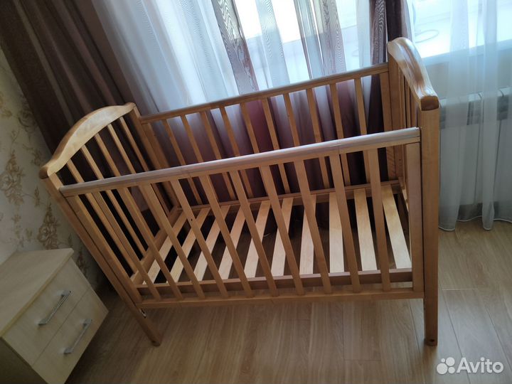 Детская кроватка