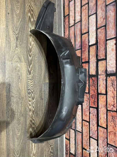 Подкрылок передний Шевроле Лачетти