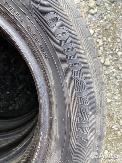 Goodyear EfficientGrip 165/70 R14