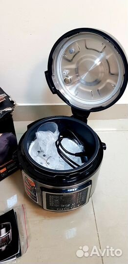 Новая мультиварка-скороварка redmond