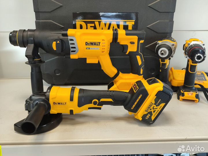 Набор инструментов DeWalt 4 в 1