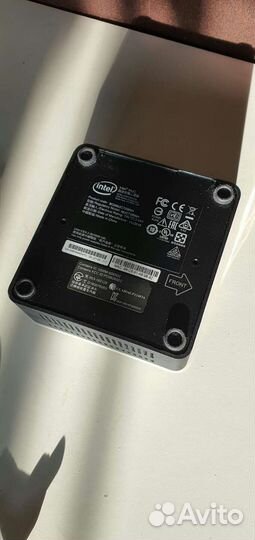 Мини компьютер Intel nuc7i5bnh i5-7260U