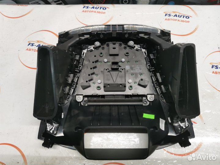 Консоль магнитофона Ford Focus 3 хетчбэк 1.6 pnda