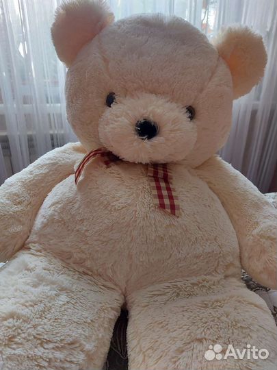 Плюшевый медведь большой