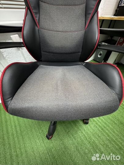 Компьютерное кресло