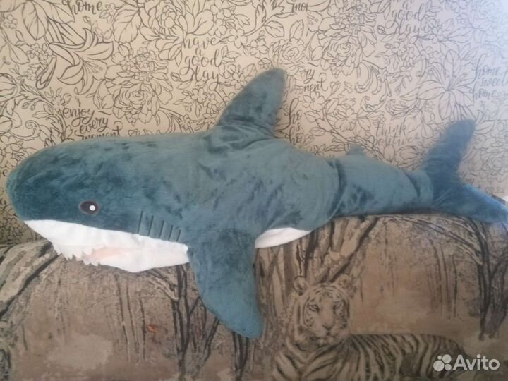 Плюшевая акула 100см