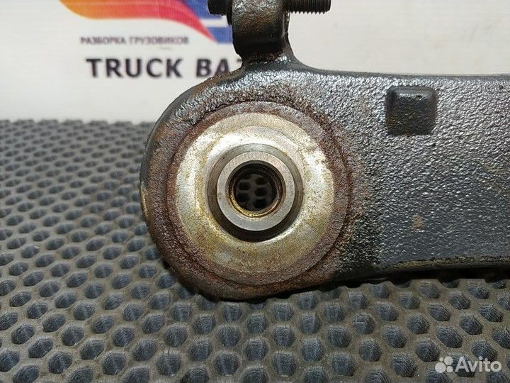 21565987 Кронштейн двигателя левый