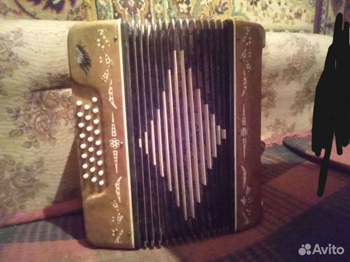 Баян