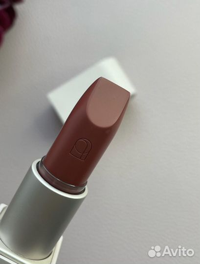 Rose inc satin lip помада оттенок Persuasive