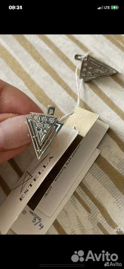 Золотые серьги с природными бриллиантами