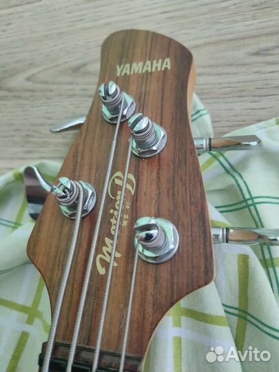 Бас гитара Yamaha mb40