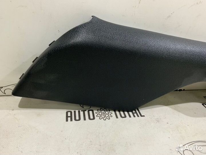 Накладка стойки задняя правая Volkswagen Polo