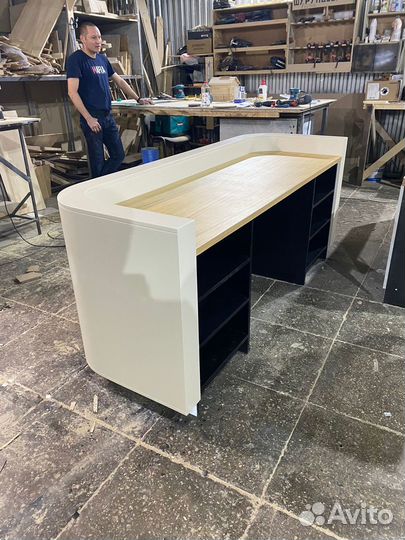 Стойка ресепшн Бесплатный монтаж