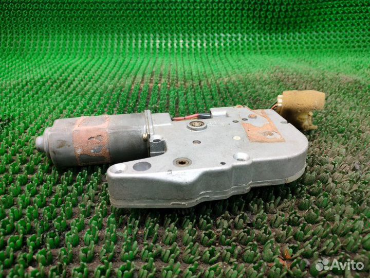 Моторчик люка Mazda 626 GE FS 1995