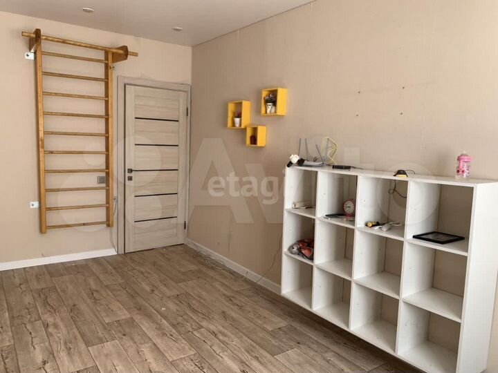 2-к. квартира, 50 м², 3/10 эт.