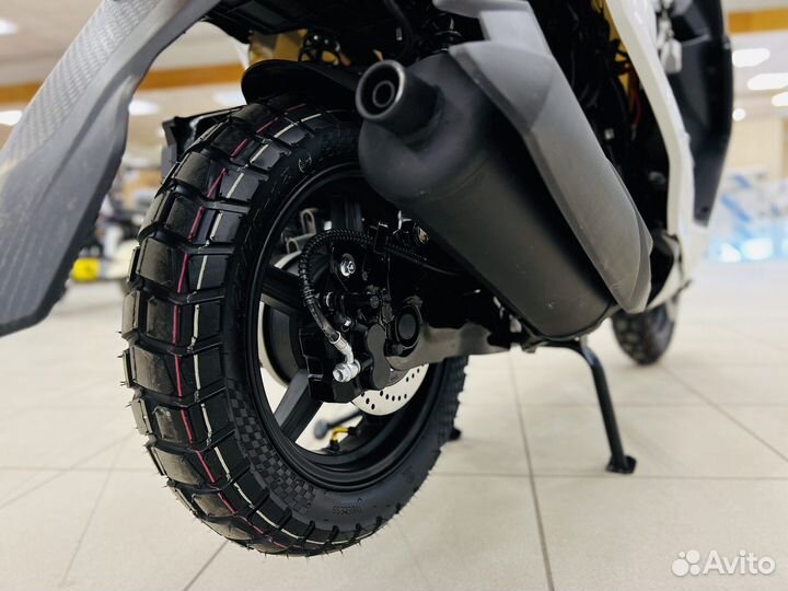 Скутер новый бензиновый 180куб.(49 документы)