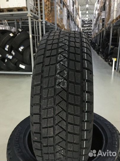 Tourador Winter Pro TSS1 225/55 R19 99T