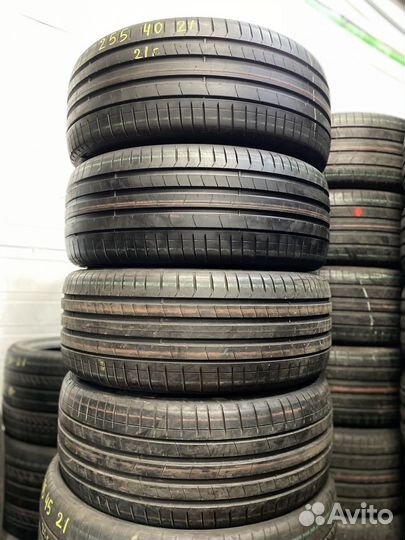 Pirelli P Zero PZ4 L.S. 255/40 R21 102Y