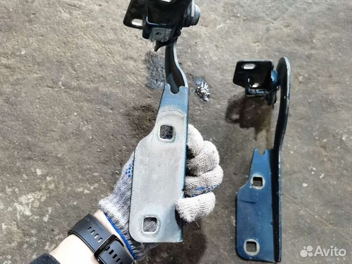 Петля капота renault scenic 1