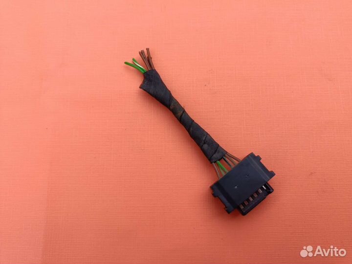 Разъём фишка штекер на радарный датчик Mercedes