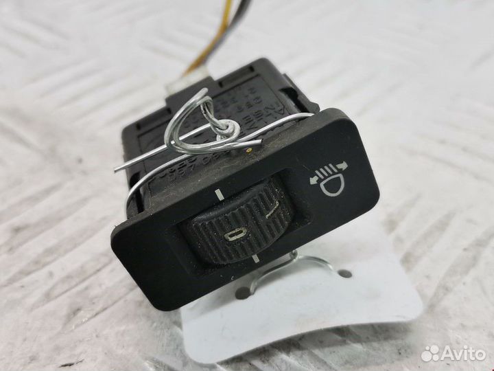 Кнопка корректора фар BMW 5 E39 1999 61318360460