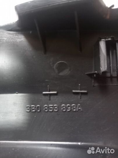 Накладка порога наружняя задняя правая Volkswagen