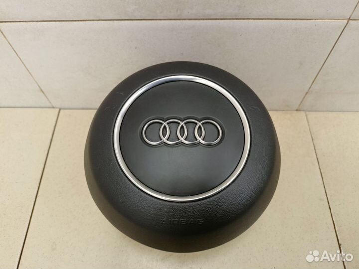 Подушка безопасности в рулевое колесо A1 2010