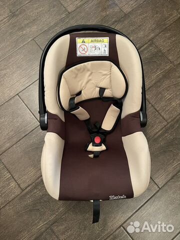 Автомобильное кресло