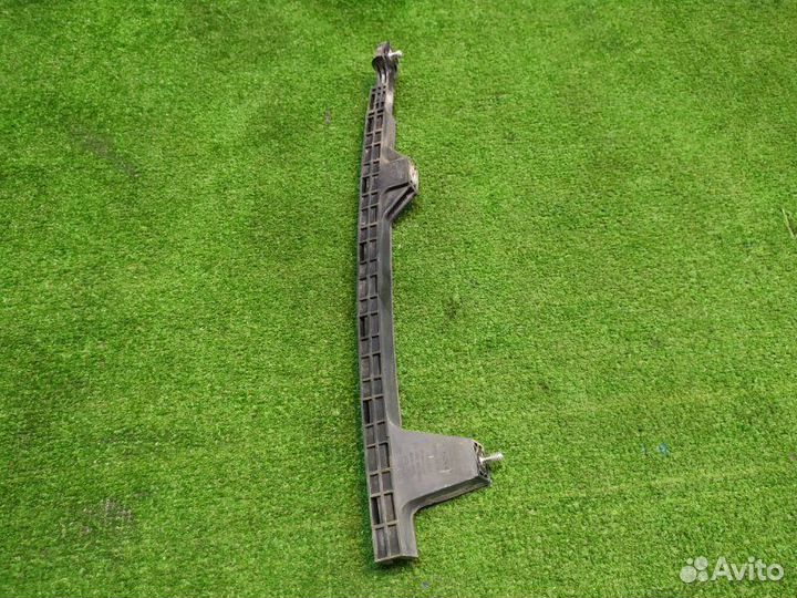 Направляющая стекла задняя левая Kia Ceed JD G4FA