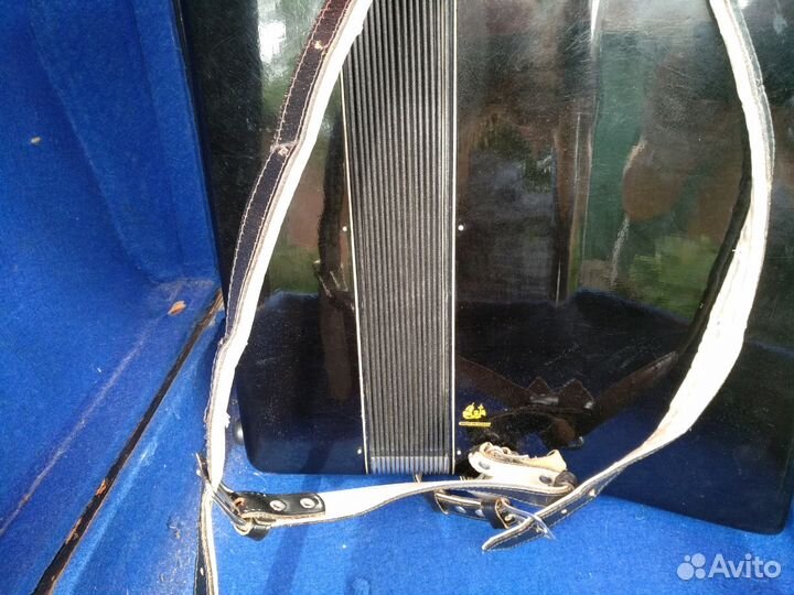 Продам аккордеон weltmeister Германия