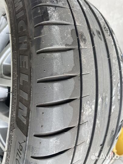 Michelin Pilot Sport 4 235/40 R18