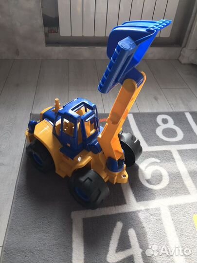 Экскаватор