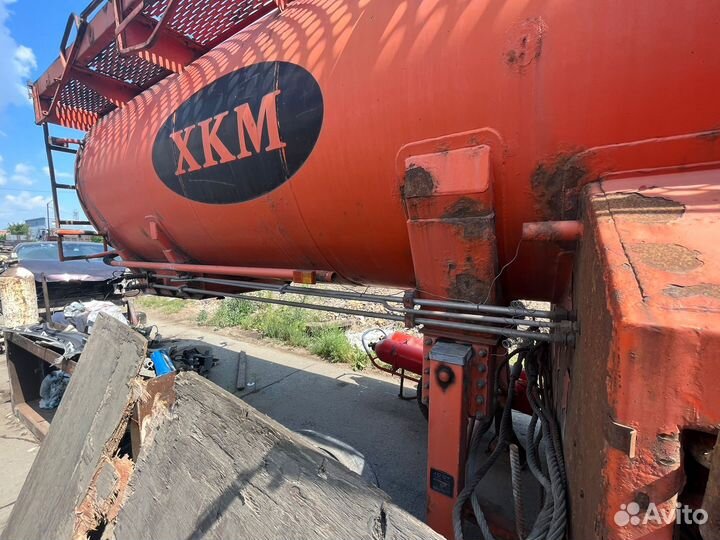 Полуприцеп бензовоз Бецема БЦМ-108, 2002