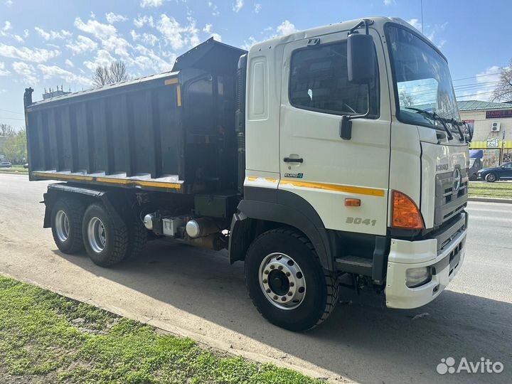 Hino 700 (Profia), 2018