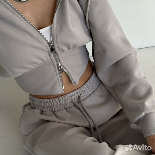 Спортивный костюм новый