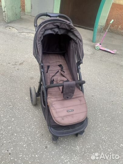 Прогулочная коляска