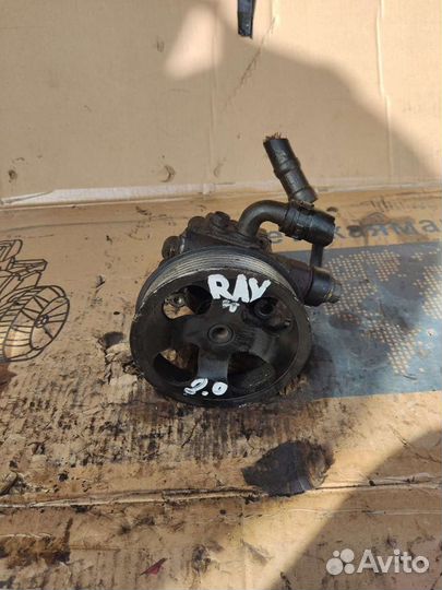 Насос гура тойота Rav 4 2004г 2,0 04г