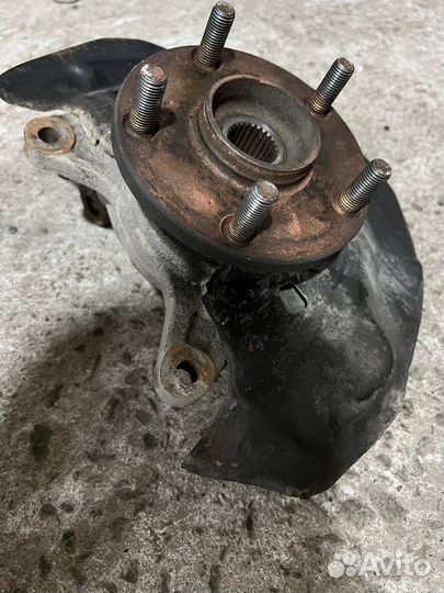 Ступица передняя Toyota Alphard ANH15 MNH15