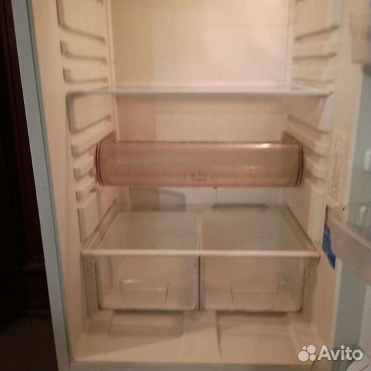 Холодильник бу Indesit