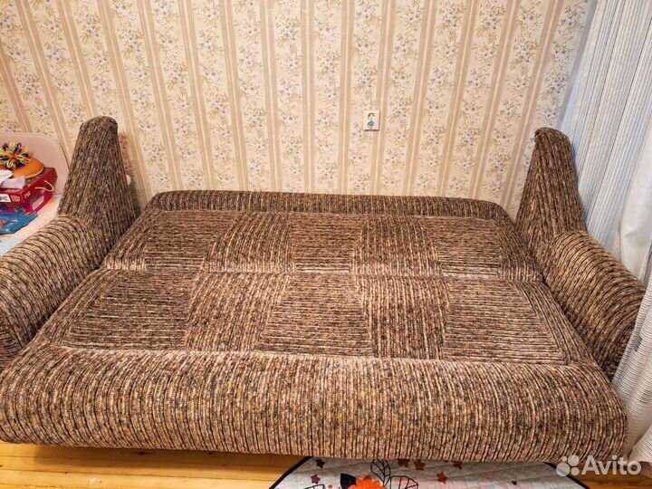 Диван книжка