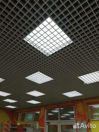 Потолок грильято белый 75х75