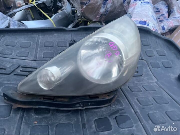Фара передняя левая Honda Fit GD2