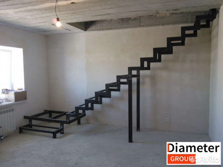 Установка Г образной лестницы с поворотом