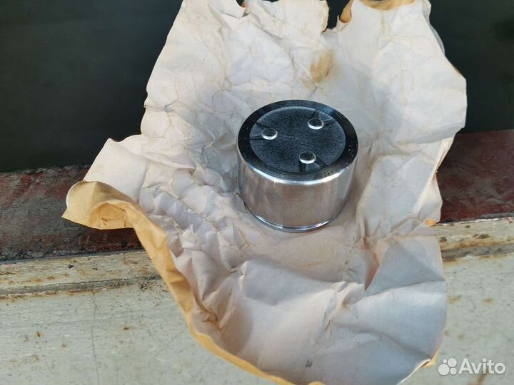 Поршень тормозного суппорта