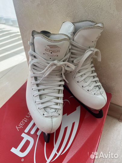 Фигурные коньки edea 220