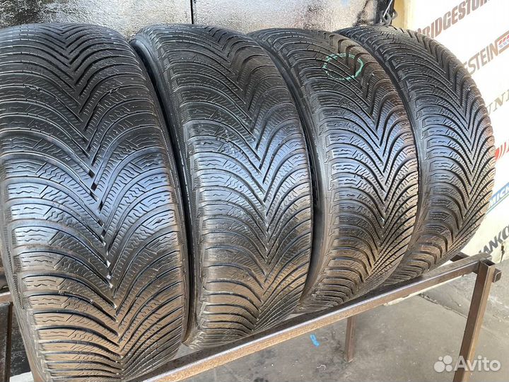 Michelin Alpin 5 215/65 R16