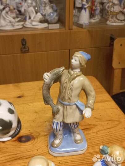 Фарфоровые статуэтки